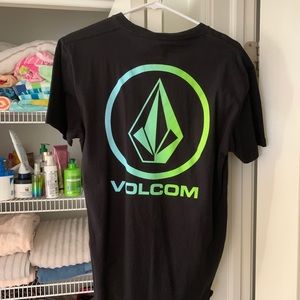Black Volcom T shirt never worn